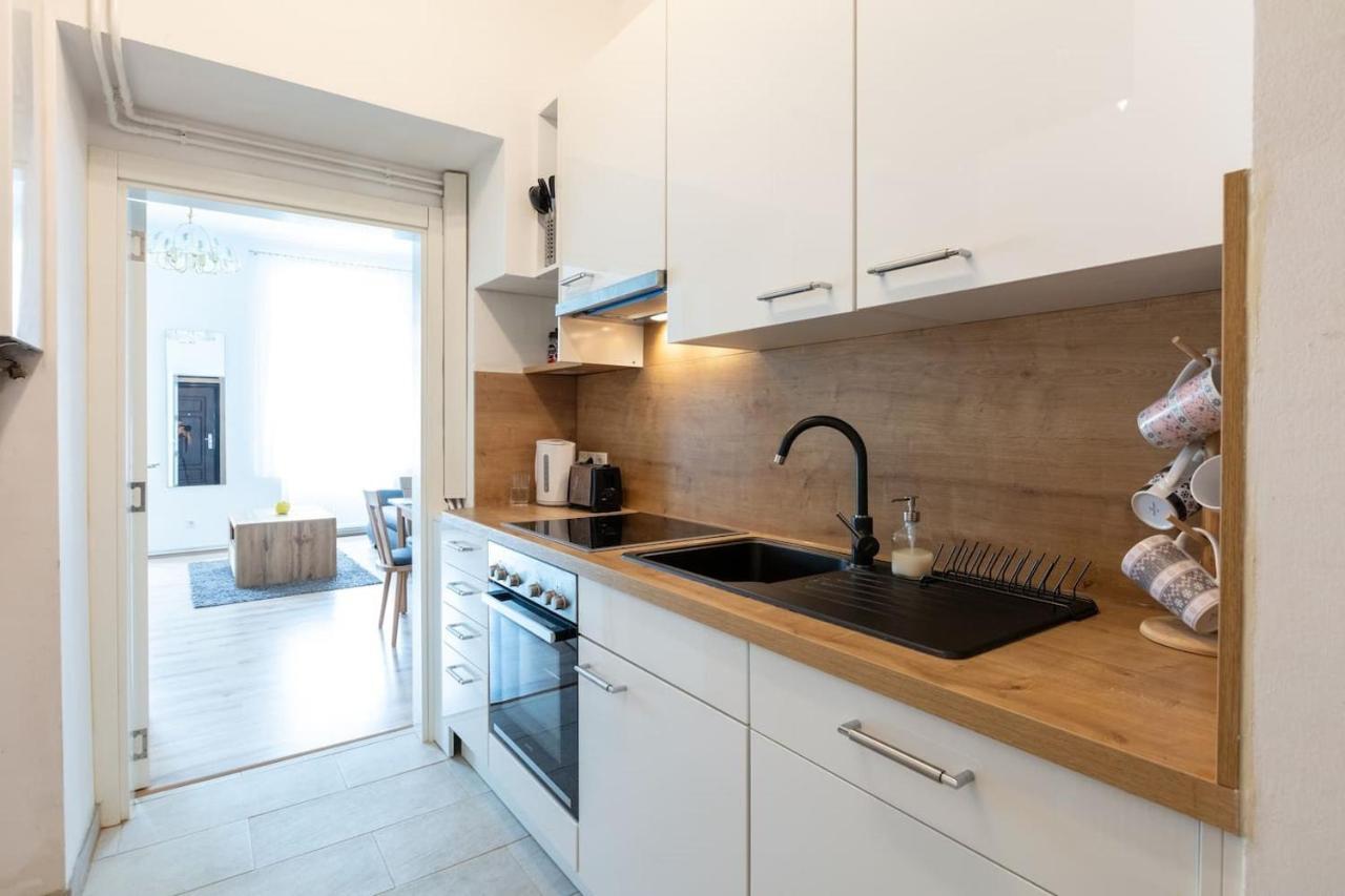 Sunny Renovated Apartment Close To Downtown Vienna Esterno foto