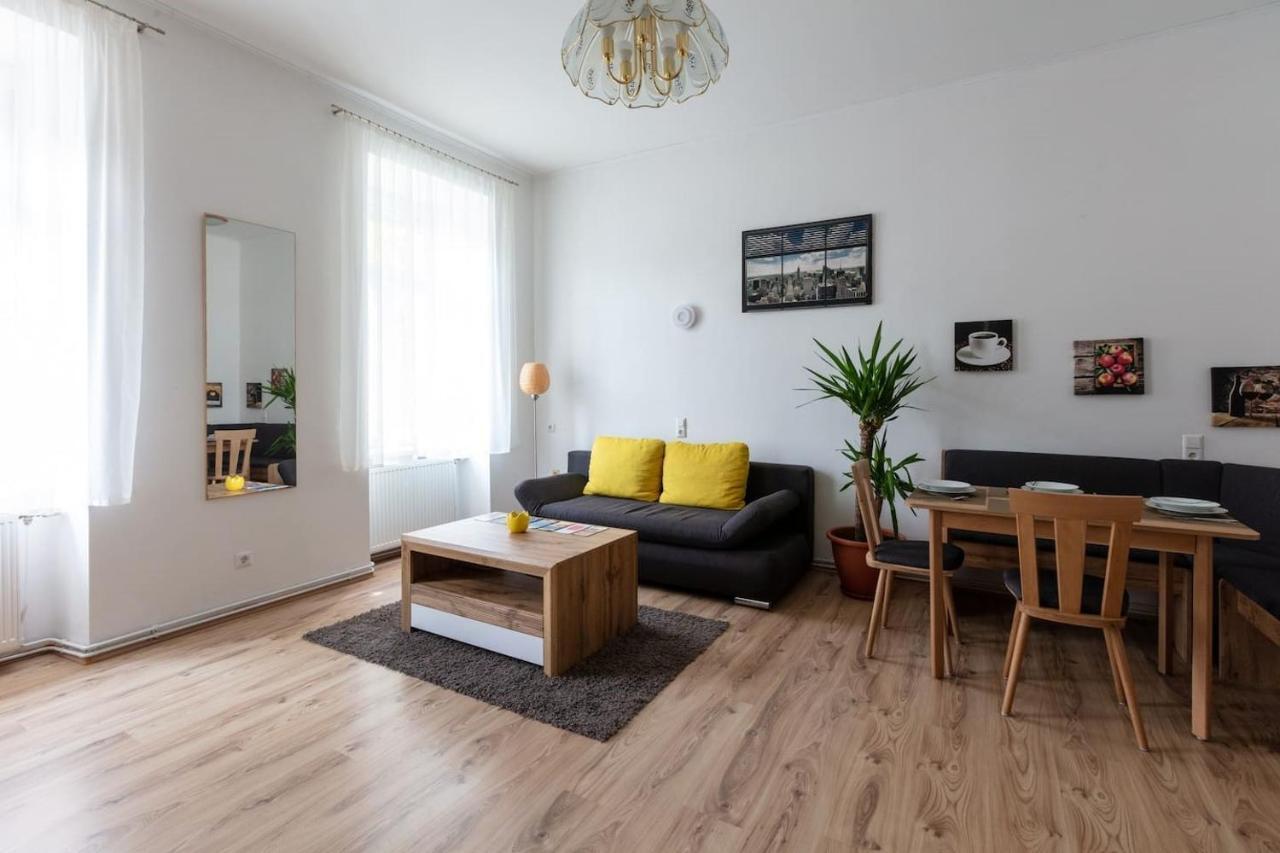 Sunny Renovated Apartment Close To Downtown Vienna Esterno foto